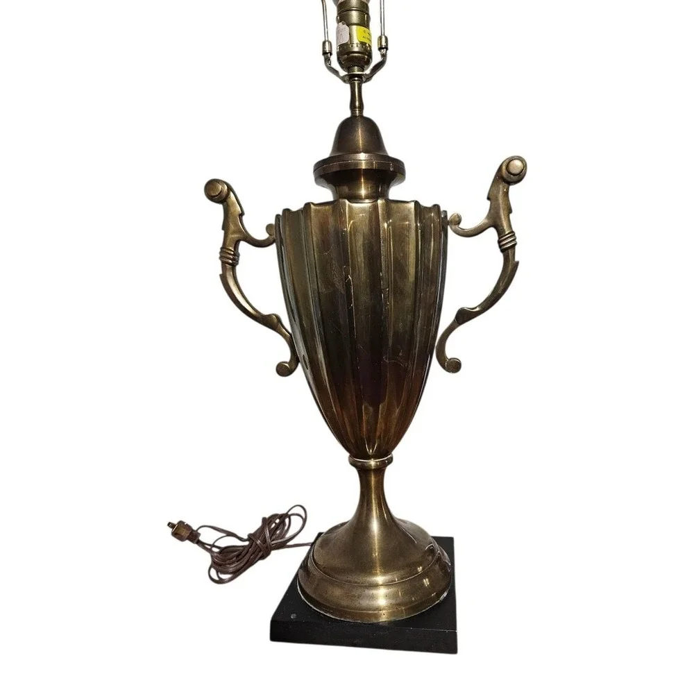 Vintage Chapman Hollywood Regency Brass Trophy Urn Table Lamp Neoclassical MCM